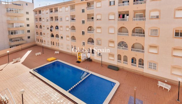 WOHNUNG - Wiederverkauf - TORREVIEJA -
                Estacion de autobuses