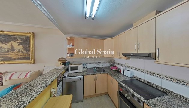 WOHNUNG - Wiederverkauf - TORREVIEJA -
                Estacion de autobuses