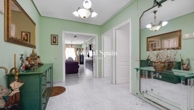 WOHNUNG - Wiederverkauf -
                TORREVIEJA - GSR-97185