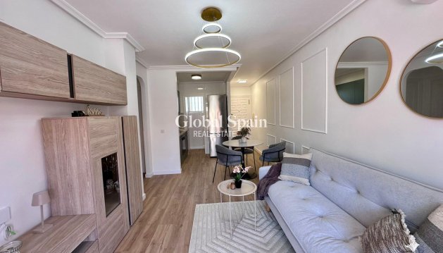 WOHNUNG - Wiederverkauf - TORREVIEJA -
                Habaneras