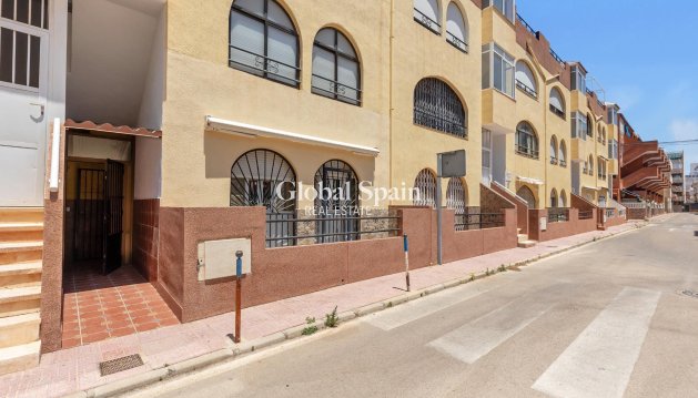 Wohnung - Wiederverkauf - TORREVIEJA -
                La Mata pueblo
