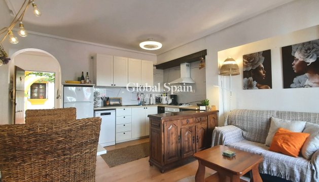 WOHNUNG - Wiederverkauf - TORREVIEJA -
                La Mata