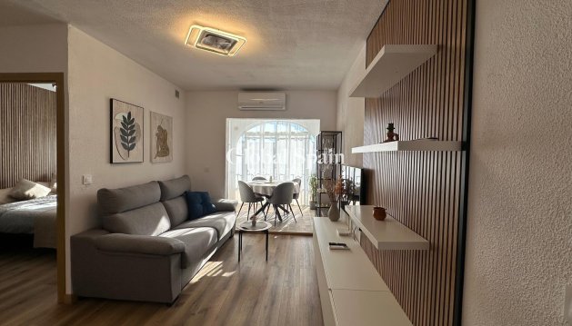 WOHNUNG - Wiederverkauf - TORREVIEJA -
                LOS BALCONES - LOS ALTOS