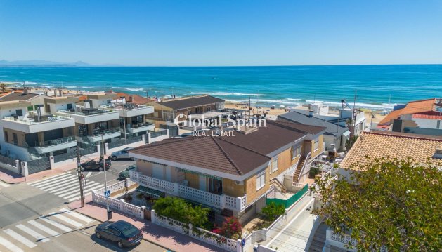 WOHNUNG - Wiederverkauf - TORREVIEJA -
                Los Europeos