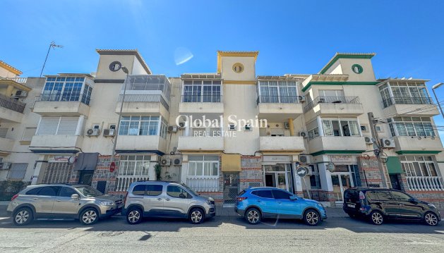 WOHNUNG - Wiederverkauf - TORREVIEJA -
                Nueva Torrevieja