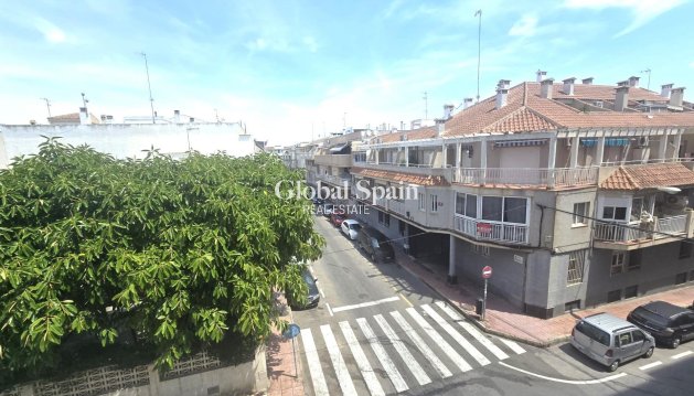 WOHNUNG - Wiederverkauf - TORREVIEJA -
                Playa de los Locos