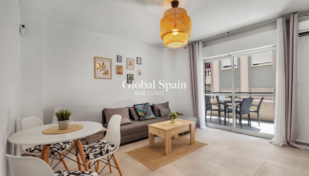 WOHNUNG - Wiederverkauf - TORREVIEJA -
                Playa de los Locos