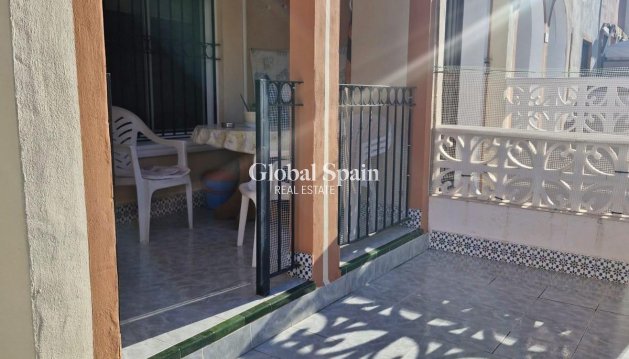 WOHNUNG - Wiederverkauf - TORREVIEJA -
                Playa De Los Náufragos