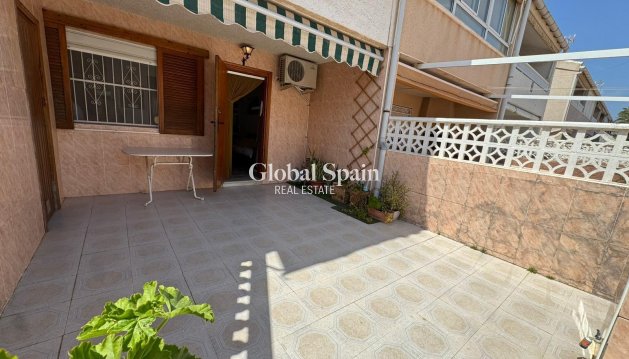 WOHNUNG - Wiederverkauf - TORREVIEJA -
                Playa de los Naufragos
