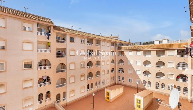 WOHNUNG - Wiederverkauf - TORREVIEJA -
                Playa del cura