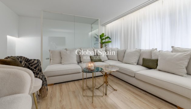 WOHNUNG - Wiederverkauf - TORREVIEJA -
                Playa del Cura