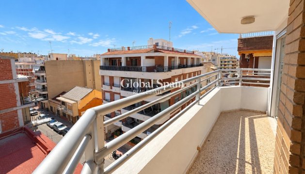 WOHNUNG - Wiederverkauf - TORREVIEJA -
                Playa del cura
