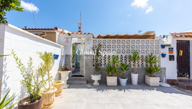 WOHNUNG - Wiederverkauf - TORREVIEJA -
                Torretas