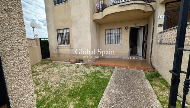 WOHNUNG - Wiederverkauf - TORREVIEJA -
                Torrevieja