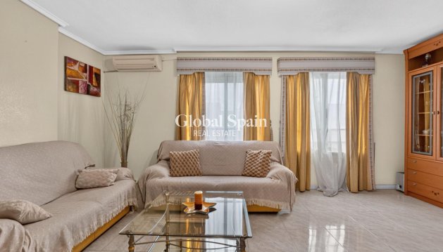 WOHNUNG - Wiederverkauf - TORREVIEJA -
                Torrevieja