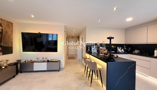 Wohnung - Wiederverkauf - Vergel -
                Vergel