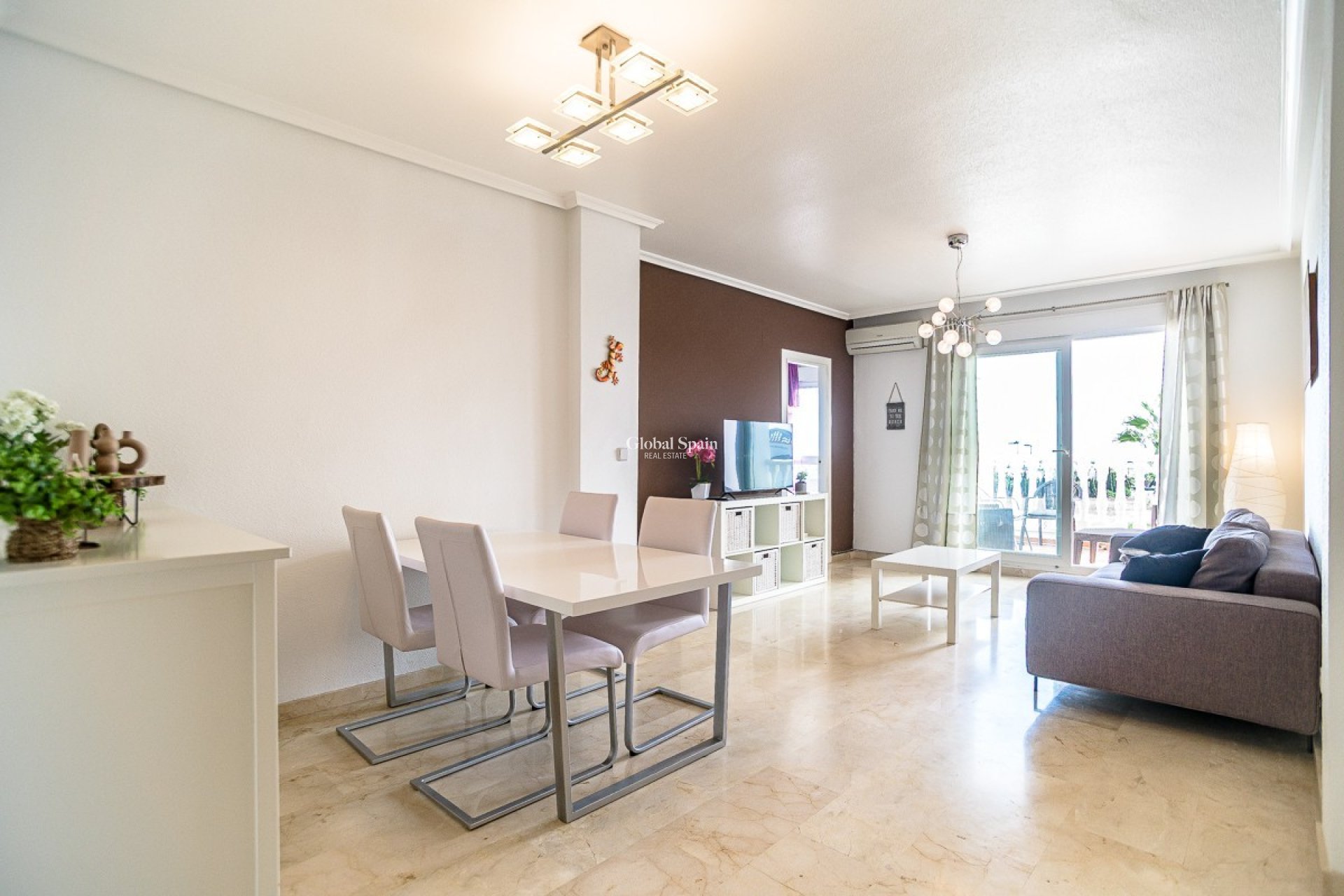 Wynajem długoterminowy - Apartament -
ORIHUELA - VILLAMARTÍN