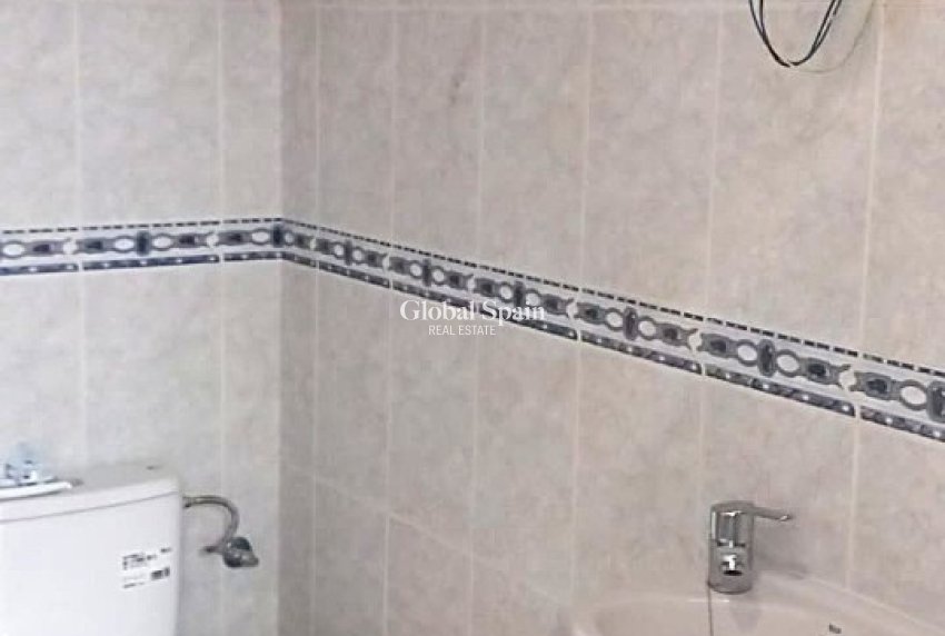 Wynajem długoterminowy - Lokalny -
CALLOSA D'EN SARRIÀ - Callosa De Ensarrià