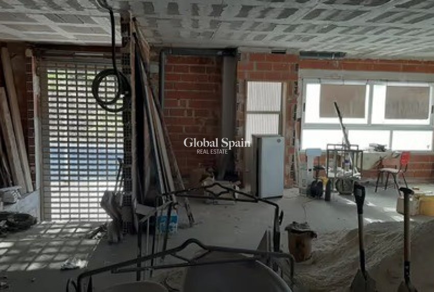 Wynajem długoterminowy - Lokalny -
Callosa De Ensarrià