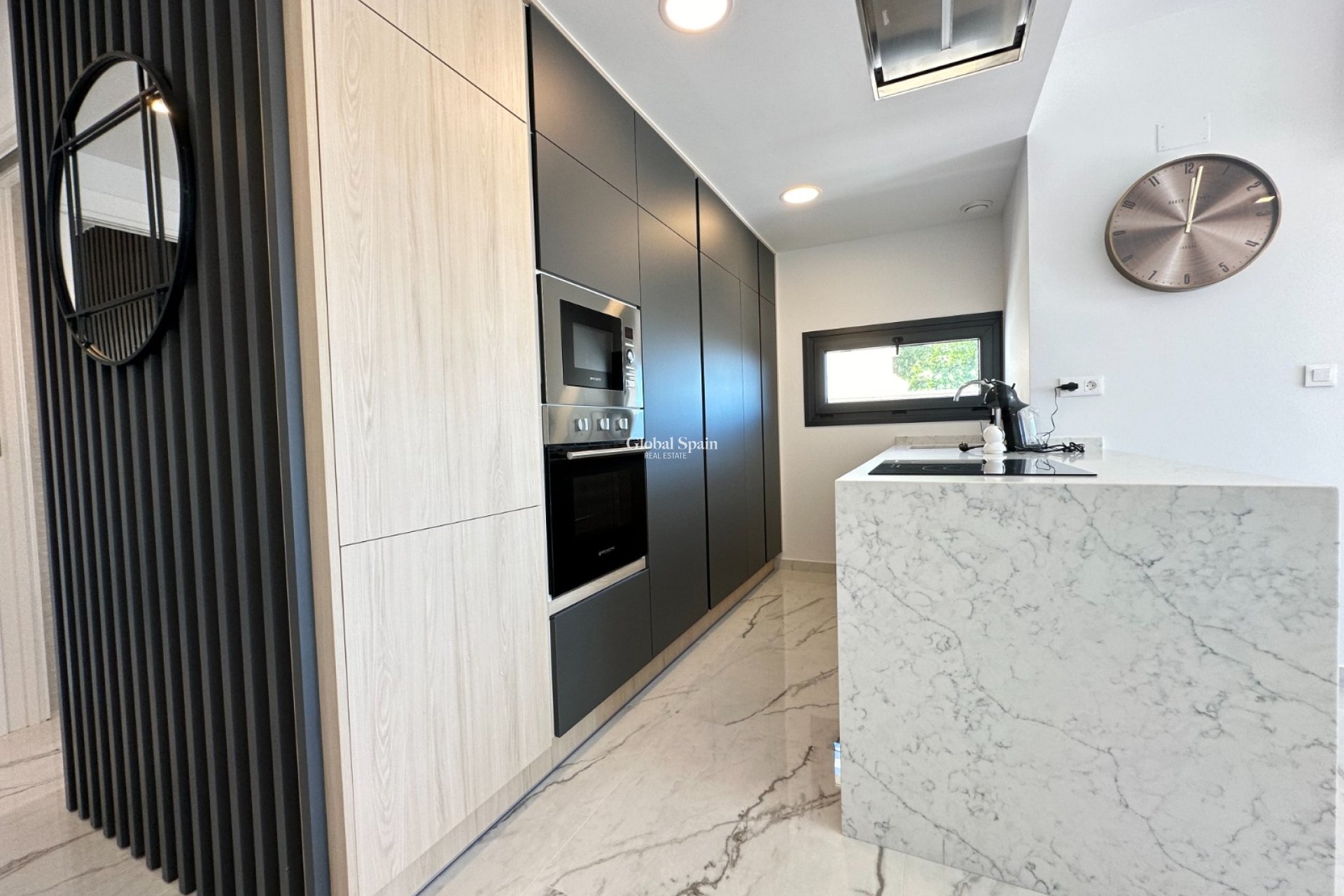 Wynajem długoterminowy - PENTHOUSE -
ORIHUELA COSTA - 