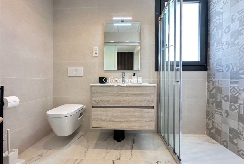 Wynajem długoterminowy - PENTHOUSE -
ORIHUELA COSTA - 