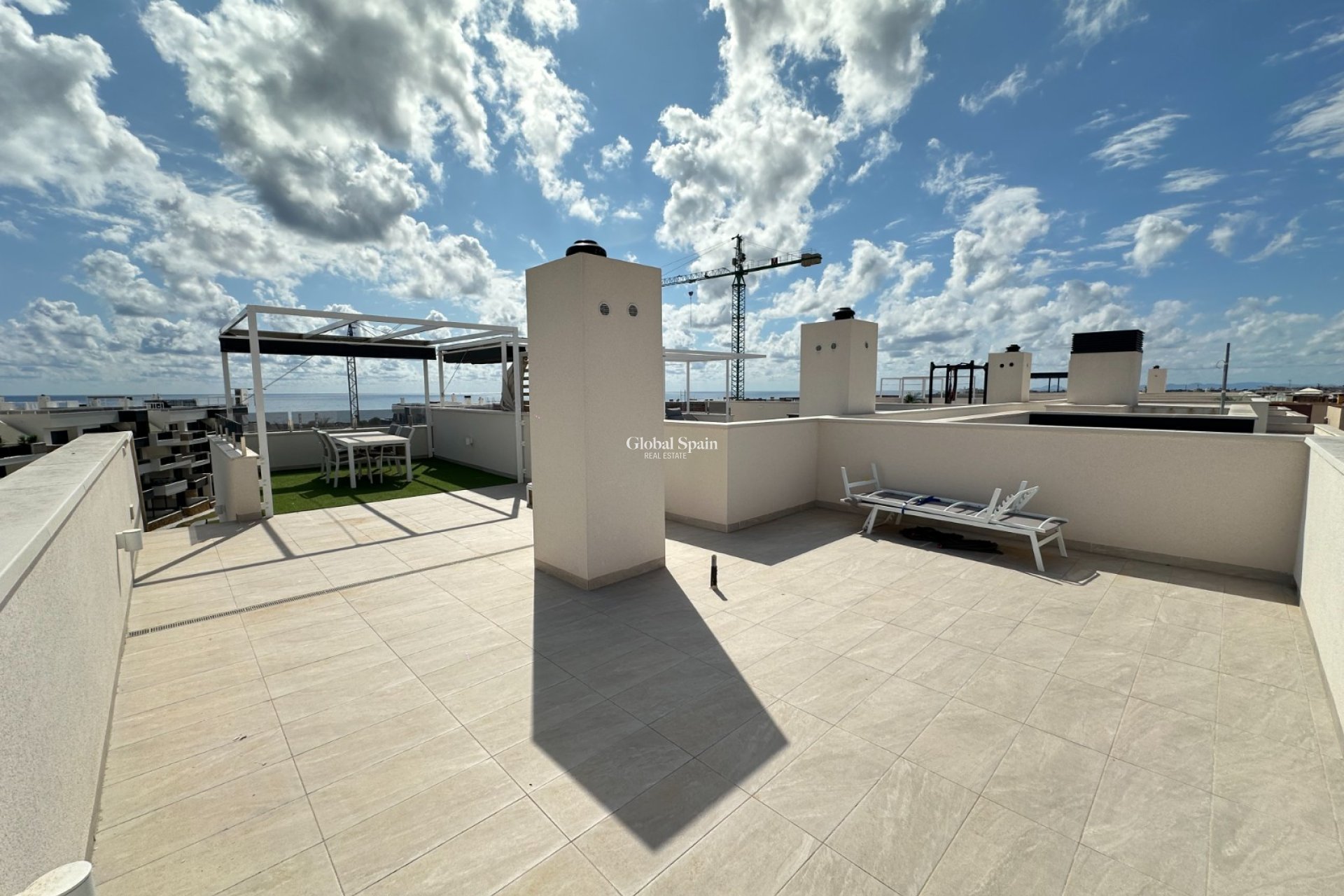 Wynajem długoterminowy - PENTHOUSE -
ORIHUELA COSTA - 