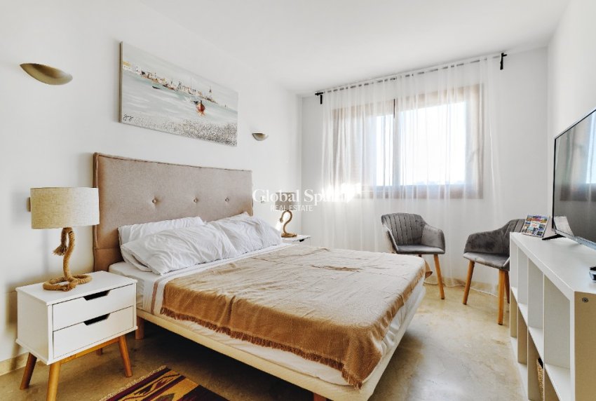 Wynajem krótkoterminowy - Apartament -
PUNTA PRIMA - La Entrada