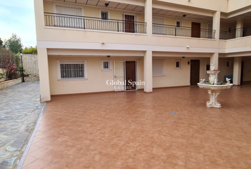 Wynajem krótkoterminowy - MIESZKANIE -
CAMPOAMOR