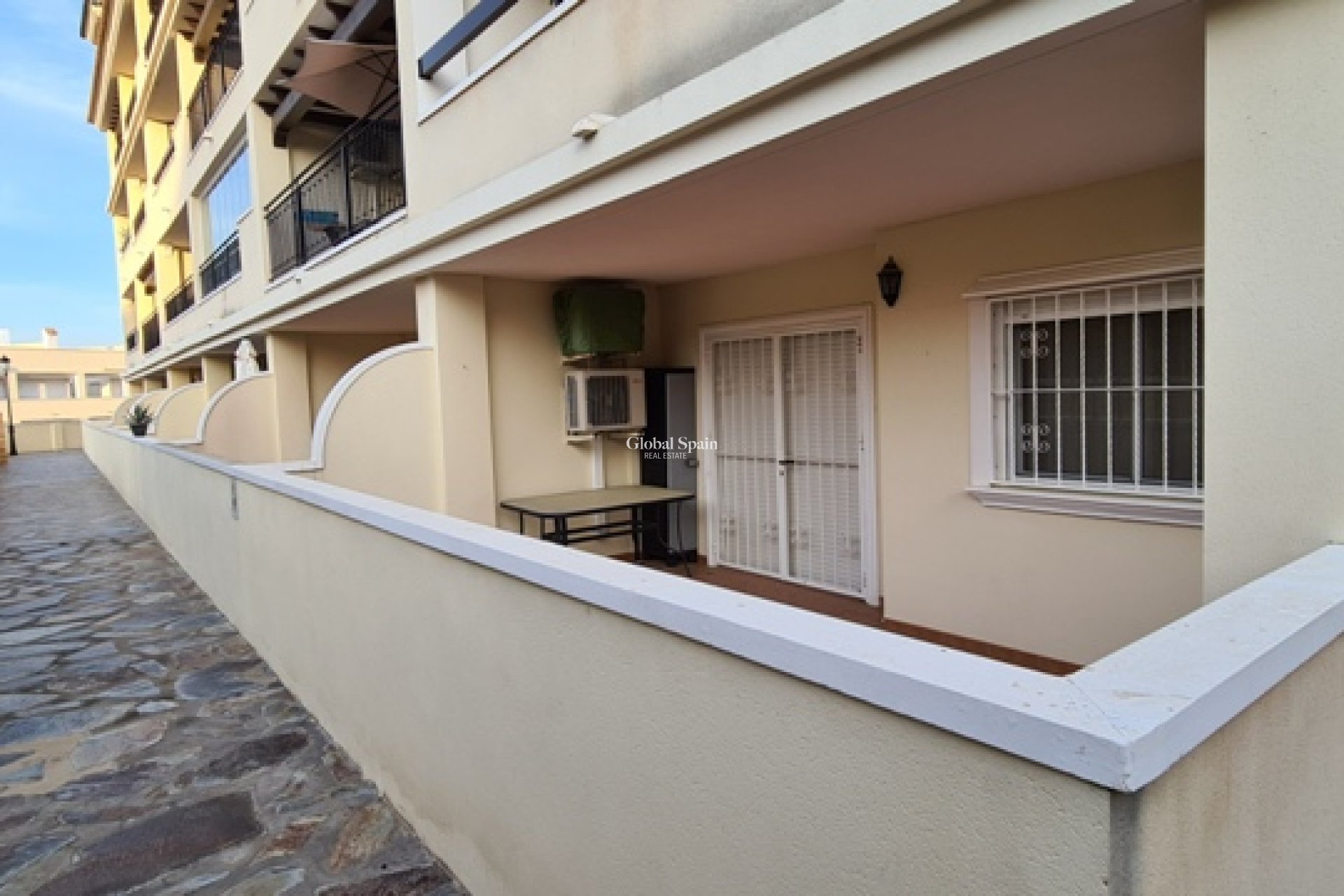 Wynajem krótkoterminowy - MIESZKANIE -
CAMPOAMOR