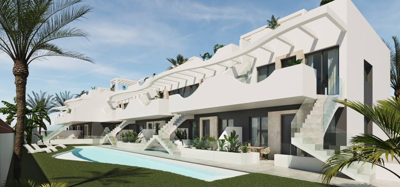 BUNGALOW MIT 3 SCHLAFZIMMERN IN PILAR DE LA HORADADA