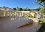 Venta - VILLA -
TORREVIEJA - LOS BALCONES - LOS ALTOS