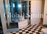Wiederverkauf - VILLA -
TORREVIEJA - La Siesta