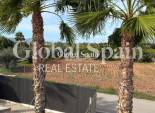 Resale - VILLA -
CREVILLENTE