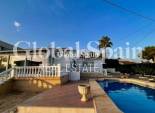 Wiederverkauf - VILLA -
BENIDORM - Urbanizaciones