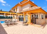 Venta - CASA -
LOS MONTESINOS - La Herrada