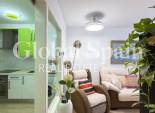 Wederverkoop - APPARTEMENT -
TORREVIEJA - Paseo maritimo