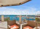 Venta - APARTAMENTO -
TORREVIEJA - Paseo maritimo