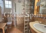 Wederverkoop - APPARTEMENT -
TORREVIEJA - Torrevieja