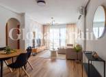 Wederverkoop - APPARTEMENT -
TORREVIEJA - La Mata pueblo