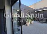Resale - VILLA -
ORIHUELA COSTA - VILLAMARTÍN