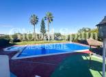 Wederverkoop - APPARTEMENT -
TORREVIEJA - Torrevieja