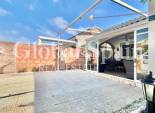 Wiederverkauf - VILLA -
ORIHUELA COSTA - Los Almendros-la Florida