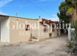 Resale - HOUSE -
JACARILLA - Inland