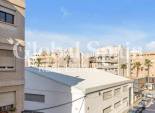Venta - APARTAMENTO -
TORREVIEJA - Centro