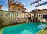 Resale - VILLA -
LOS MONTESINOS - La Herrada