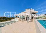 Nieuwbouw - APPARTEMENT -
OJÉN - El Soto De Marbella
