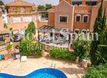 Venta - Casa -
TORREVIEJA - LOS BALCONES - LOS ALTOS