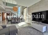 Wederverkoop - VILLA -
ORIHUELA COSTA - VILLAMARTÍN