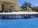 Resale - VILLA -
TORREVIEJA - Costa Blanca