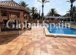 Wiederverkauf - Villa -
ORIHUELA COSTA - CABO ROIG